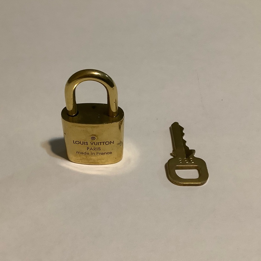 Louis Vuitton Lock and Key #338